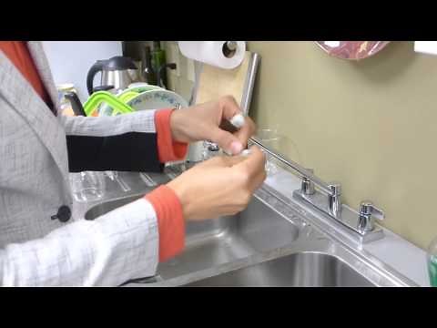 How to Clean Your Diamond or Sapphire Engagement Ring