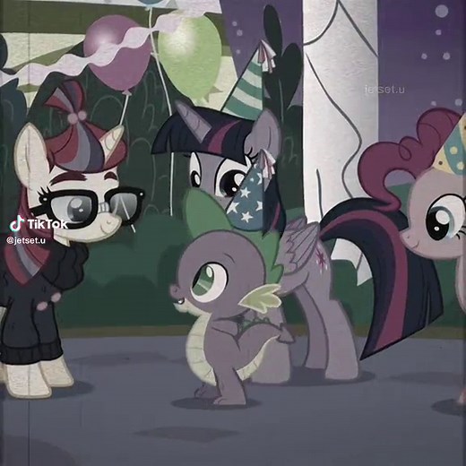 Moondancer MLP - A Heartwarming Gift | MLP Episode Highlight