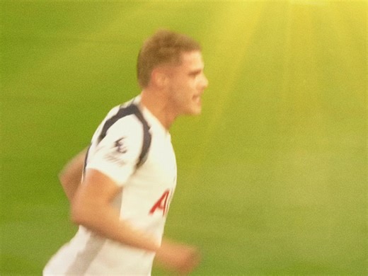 Micky van Deven: A Rising Star for Spurs