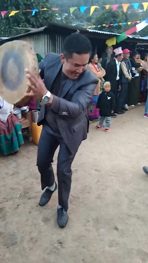 Damfuta bajai nachumla jhilkey #foryoupage #tamangselo #tiktoknepal #goviral