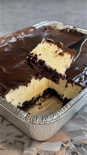 1.8M views · 8.4K reactions | "I've been making this at least once a week for the past month! I can't seem to keep it in the house. I've passed the recipe along to a few friends and they have the same problem, haha" Recipe in comments ⬇️ | Easy Recipes | Facebook