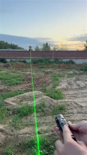 One Tool for All! Laser Level Meets All Precision Needs～✨🔧 Ultra-bright green light works indoors/outdoors, dual modes fit renovation, installation, repair—no more misalignment! Waterproof durable for harsh environments, long-lasting rechargeable battery. Handheld/tripod compatible, portable compact—great for professional construction and home DIY! #MultiSceneLaserLevel #DurableMeasurementTool #RenovationEssential | Mentioncome&ee