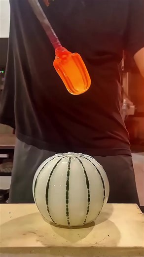 Explore USA Glass Blowing Art Techniques