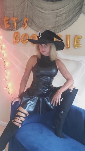 25 days of sexy costumes going on now till Halloween only on my Patreon channel. #RebaFitness #fitover50 #halloween #sexycostumes #cosplaygirl