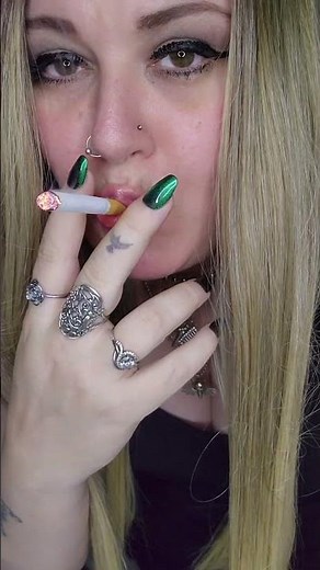 #newport #cigarette is #tasty #subscribe #smoker #blonde #lips #piercings #sf #girl #prettyeyes