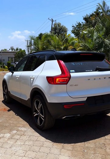 Discover the 2018 Volvo XC40 R-Design in Kenya