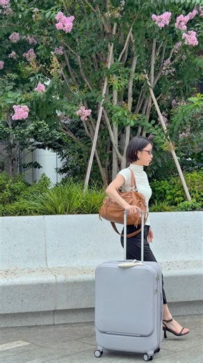 New travel buddy from Aww 💜Where are you headed this summer? 🌻✈️#Aww #ootd #avantgardey