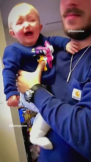Funny Baby Videos Compilation - Cute and Hilarious Moments of Babies Laughing