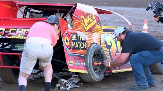 Cocopah Speedway hosts The Pit Crew Challenge