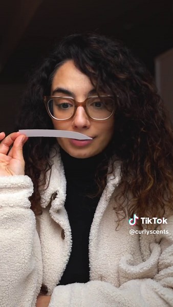 Mugler Alien Goddess Reaction 🫨 #perfumetok #fragrancetiktok #perfume #perfumetiktok #perfumelover #smellgood #curlyscents #fyp #aliengoddess