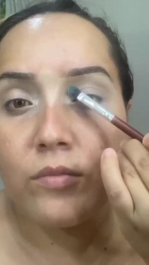 Tutorial de nuestra bella pr Noemi Makeup utilizando nuestros glitters y pigmentos | Sand Art