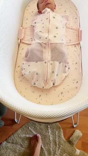 SNOO Double Swaddle for the Sleepiest Siestas