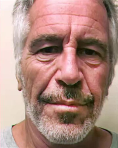 Greeks First 🇬🇷 on Instagram: "Ο μόνος που μιλάει για τον Επστάιν είναι ο Κυριάκος Βελόπουλος! Αυτός είναι και ο λόγος που έχουν λυσσάξει τα έμμισθα τρολ και επιχειρούν μαζί με τα διάφορα δεκανίκια της ΝΔ να αλλάξουν την ατζέντα! Δεν θα τους το επιτρέψουμε! Όλα στο φως! Οι Έλληνες να μάθουν γιατί κανείς δεν μιλάει! Αφήστε λοιπόν τα επικοινωνιακά κόλπα και πείτε μας που είναι οι 213 υπεράνω υποψίας «ευυπόληπτοι» πολίτες του Μίχου και ποιοι είναι αυτοί που έπαιξαν κορώνα γράμματα την οικονομία τ