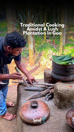 Soul Travelling 📍 Goa | Offbeat, Heritage and Cultural Trails on Instagram: "This dining experience in the middle of a spice plantation will make you skip an AC restaurant! 🩵 Every dish you taste here will carry stories of the land, the farmers and the generations who’ve kept these traditions alive. ✨ To book your experience visit www.soultravelling.in or DM us on @soul.travelling to know more 😊 #Goa #OffbeatGoa #GoaTourism #GoaDiaries #goavibes #goabeyondbeaches #experientialtours [ heritage