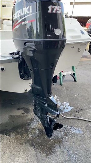 2016 Suzuki 175HP 4-Stroke Outboard Running