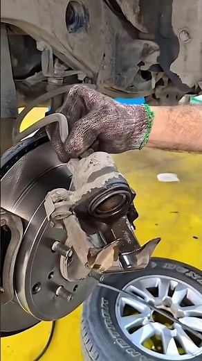 Easy Brake Caliper Piston Fix 🔧🚗 | Simple Car Brake Repair Trick #brakepads #brakedrum