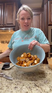 Let’s make Bang Bang Chicken Burritos, y’all!!! A few simple ingredients and a fresh sauce and dinner is DONE! Perfect for a busy weeknight. #weeknightdinner #easyrecipe #easymeals #pamperedchef #youbelonghere | Christina Wessinger
