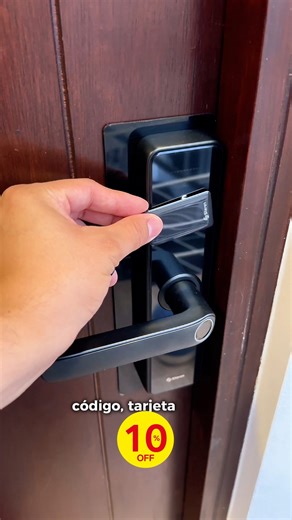 🏠 ¡Olvídate de olvidar las llaves! Controla tu puerta principal desde el celular, con códigos, tarjetas o con tu huella digital. 📲 En los Cyber Days llévate esta cerradura digital Wi-Fi con 10% OFF 👉 https://bit.ly/3M9fBOr ¡Comenta si quieres convertir tu entrada en Smart! Promoción válida en productos seleccionados del 28 de noviembre al 01 de diciembre 2025 | Steren México