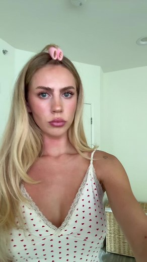 Play Dress Up with Eden Gross on TikTok