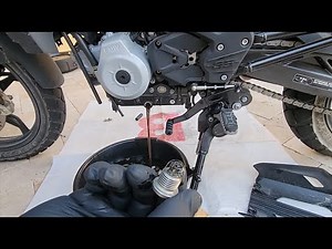 Full Oil Change 2019 BMW G 310 GS Motorcycle - Best Video with Torque, Socket sizes and tools needed