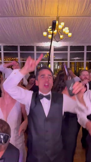 Blink 182 Themed DJ mix that Had the Wedding Guests Going NUTS!