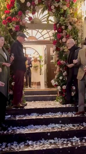 Congrats to Kim Cattrall and Russell Thomas! 🎉 The UK-born Canadian actress said “I do” in London, wearing a Dior suit styled by ‘Sex and the City’ costume designer Patricia Field and a bespoke hat by royal milliner Philip Treacy - who shared a sweet video of the newlyweds emerging from Chelsea Old Town Hall 💒 #kimcattrall #sexandthecity #wedding 📽️: @philiptreacy | HELLO! Canada