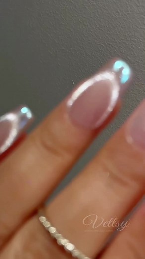 118K views · 1K reactions | Silver French Chrome NailsDo you need the tutorial for this nail design?  | Vettsy | Facebook