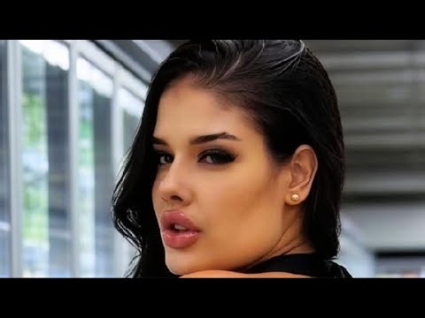 Ms Erika: Glowing Plus Size Model, Fashion Model, Lifestyle, Wiki and Biography - Body Positivity