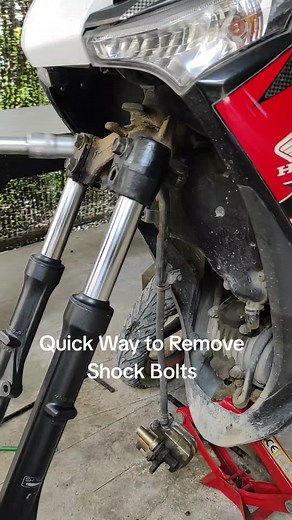 Quick Way to Remove Shock Bolts #reels #mekanikmotor #motor #bengkel #otomotig #automobile