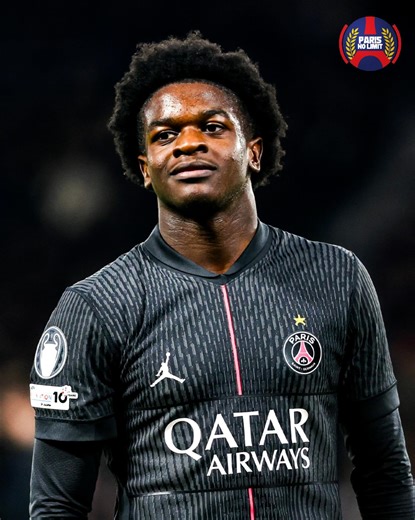 Paris No Limit ♥ PSG on Instagram: "❤️💙🚑🇫🇷 Coup d’arrêt pour @q.ndjantou, absent 6 à 8 semaines ! Touché aux ischio-jambiers lors du 32e de finale de Coupe de France contre les amateurs de Vendée Fontenay (4-0). Les examens complémentaires ont finalement révélé une lésion de grade 3 qui devrait lui imposer une absence entre 6 à 8 semaines. 🌍 @leparisien_psg #PARIS #PSG #NDJANTOU #TEAMPSG #PARISNOLIMIT 🔵🔴🔵"