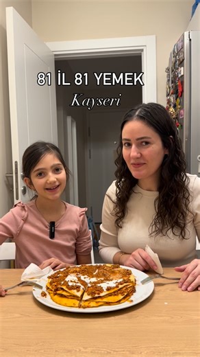 Ecem Şeyma Dağmenas | 81 il 81 yemek serimizde yeni ilimiz Kayseri, Kayseri deyince tabiki ilk akla gelen yemek Yağlama yaptık 😍 Kayserililer buradaysa bi el... | Instagram