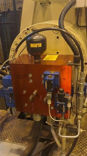 accumulator gas loaded | accumulator #machine #cnc #mechanical