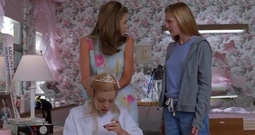 In The Closet on Instagram: "The cult-classic “Drop Dead Gorgeous” (1999) starring Kirsten Dunst, Denise Richards, and Alexandra Holden is immensely iconic, and slightly problematic. One of my current favorite, campiest watches. #dropdeadgorgeous #kirstendunst #90smovies #movieclips"