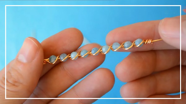 Create Gorgeous Beaded Wire Rings: Learn the Easiest DIY Jewelry Making Technique