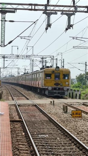 Howrah Bardhaman EMU Local Train Arriving at Balarambati Railway station #shorts