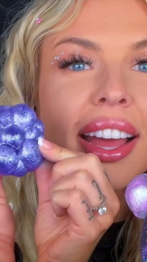 277K views · 3.1K reactions | Obsessed with the little alien cookies 殺 | HunniBee ASMR | Facebook