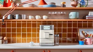 Meet the espresso machine that’s smart enough to keep up with you