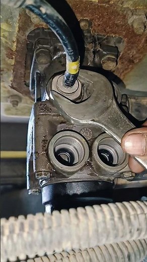 Air Brake Pipe Connection | Brake Cylinder Installation #Shorts