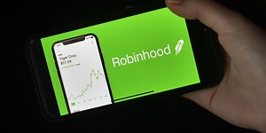 Robinhood Expects IPO to Value Trading App at About $33 Billion