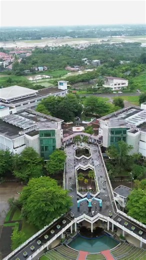 MOROWALI INFO🔵 on Instagram: "Di tengah tantangan nasional dalam menyiapkan sumber daya manusia yang siap kerja, adaptif, dan relevan dengan kebutuhan industri, dibutuhkan ruang belajar yang mampu menjembatani dunia pendidikan dan dunia profesional. Melalui Program Co-Ops (Cooperative Education Program), PT Vale Indonesia menghadirkan ruang transisi nyata dari kampus ke dunia profesional. Bekerja sama dengan Universitas Hasanuddin, sebanyak 16 mahasiswa terpilih menjalani pengalaman industri se