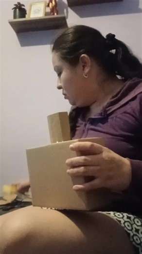 Cómo hacer un robot de cartón con tu niña