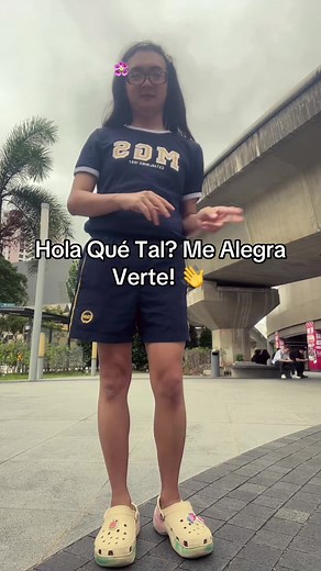 Learn Spanish with the Hello Song: Hola Qué Tal?