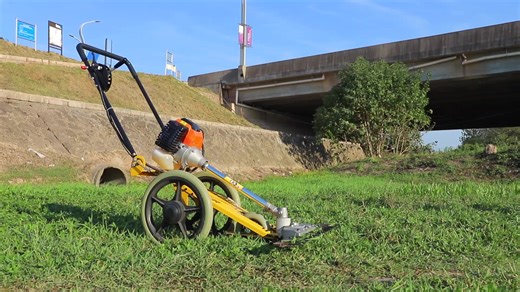 Petrol Hand Push 52cc Brush Cutter Two Wheel Brush Cutter Tiller Grass Trimmer Chain Saw Blade Grass Cutter