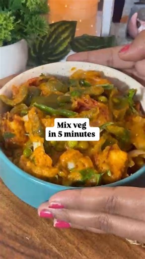 Who knew Mix Veg could taste this good? 🥕🫑✨ Made with Indic Roots Gravy Base — rich, flavorful & ready in minutes! No chopping, no chaos — just pure restaurant-style magic at home! 👩‍🍳💫 Tag your food buddy & SAVE this recipe idea now! ❤️” . . . Mix Veg Recipe, Indic Roots Gravy Base, Quick Indian Curry, Easy Veg Recipe, Indian Food, Veg Curry, Restaurant Style Curry, Home Style Indian Recipes, Quick Dinner Ideas, Indian Kitchen . . . #mixveg #tasty #yummy #delicious #sabji #delicious #dinne