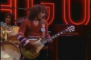 🎉 Celebrating the release date 49 years ago on December 21, 1973 of one of the greatest Richrath Rock Classics ever written - "Ridin' The Storm Out" performing on The Midnight Special in 1977. Song written exclusively by 𝐆𝐚𝐫𝐲 𝐑𝐢𝐜𝐡𝐫𝐚𝐭𝐡. Play it loud and proud and prepare for the incoming winter blast approaching! Thanks for the classics Gary! | Gary Richrath - Guitar Legend