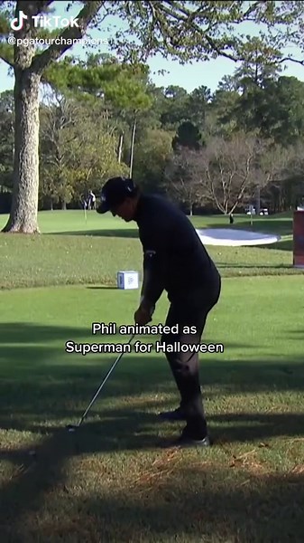 We had an animator dress up Phil for #Halloween ! 🤯#golf