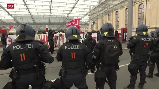 Unbewilligte Anti-WEF-Demo in Bern