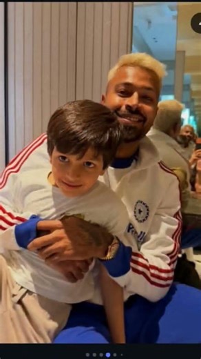 Hardik pandya with his girlfriend #indiancricket #lovelypair