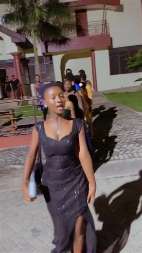 💃🏾😆What’s going on here? w/ @miss_forsonn • Toase Senior High School🎬 | High Schools Society
