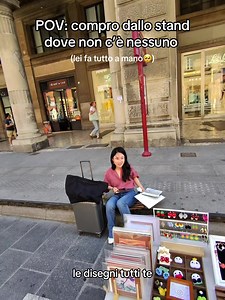 POV: compro dallo stand dove non c’è nessuno — disegni fatti a mano